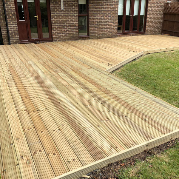DeckingH5-710x575
