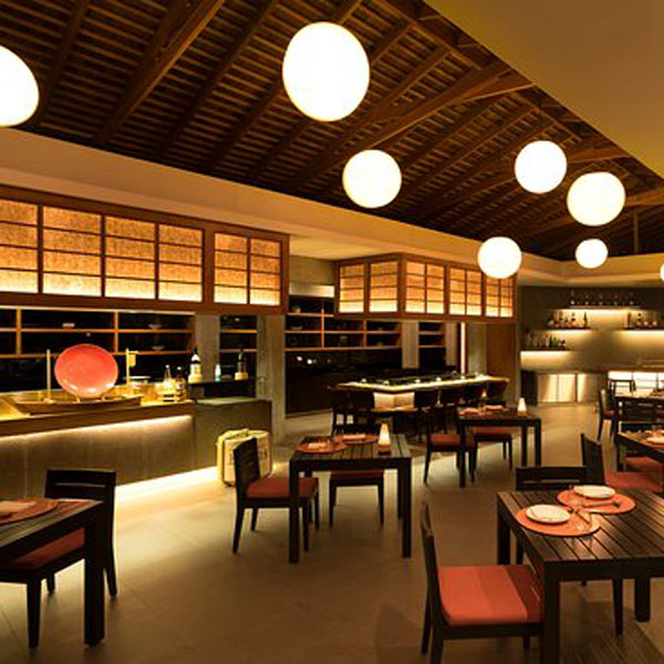Cafeina-café-interior-design-wood-accents