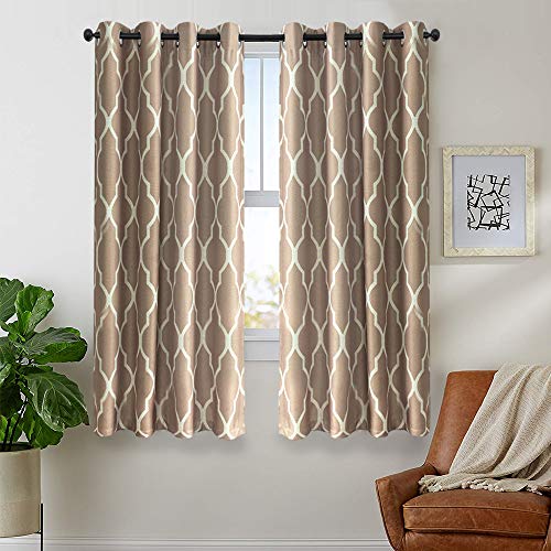 Country-style-window-curtains-with-floral-patterns-can-decorate-your-room