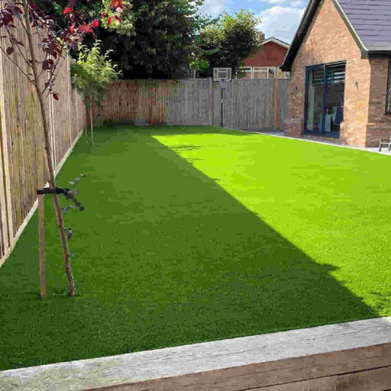best-artificial-grass-for-backyard-2