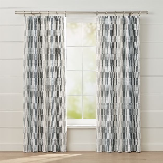 Country-style-window-curtains-with-floral-patterns-can-decorate-your-room