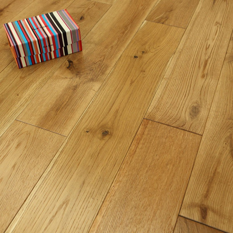loft-naturaloaklaminateflooring-1_1