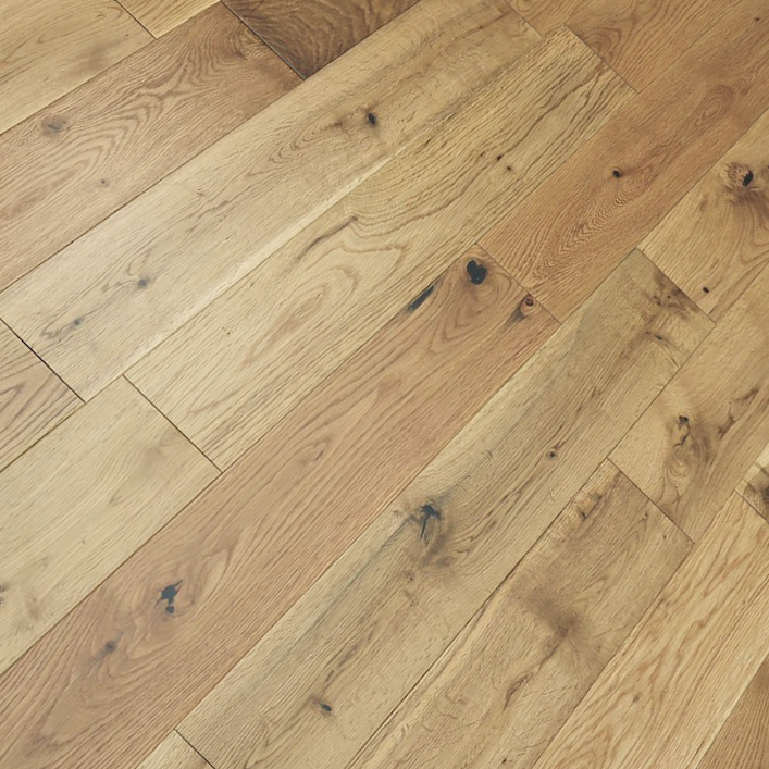 loft-naturaloaklaminateflooring-1_1